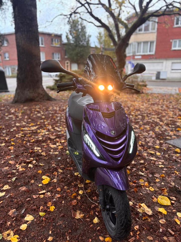 Piaggio zip 4t (80cc), Fietsen en Brommers, Scooters | Piaggio, Zo goed als nieuw, Zip, Klasse A (25 km/u), Benzine, Ophalen