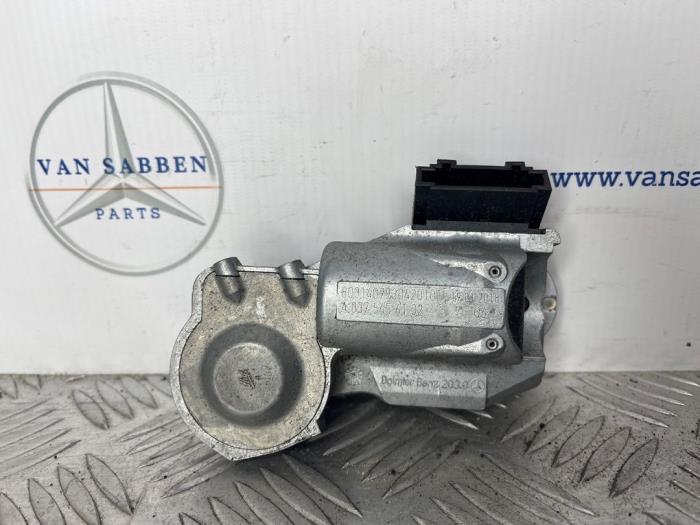 Serrure de contact électronique d'un Mercedes Sprinter, Autos : Pièces & Accessoires, Autres pièces automobiles, Mercedes-Benz