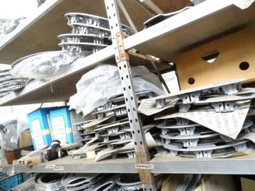 Diverse nieuwe wieldoppen  beschikbaar voor biedingen