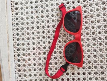 10 lunettes rouges pour enfant protection UV 400 beschikbaar voor biedingen
