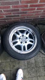 2 velgen, 1 band, Auto-onderdelen, Banden en Velgen, Ophalen, Velg(en)