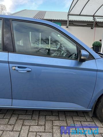SKODA FABIA 3 BLAUW LQ5X Rechts voor deur 2014-2021 beschikbaar voor biedingen