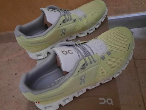 Chaussures de running homme ON Cloud 5 (44), Sport en Fitness, Loopsport en Atletiek, Nieuw, Hardloopschoenen, Hardlopen, Overige merken