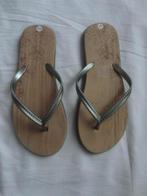 slippers, Ophalen of Verzenden, Nieuw, Bruin, Slippers