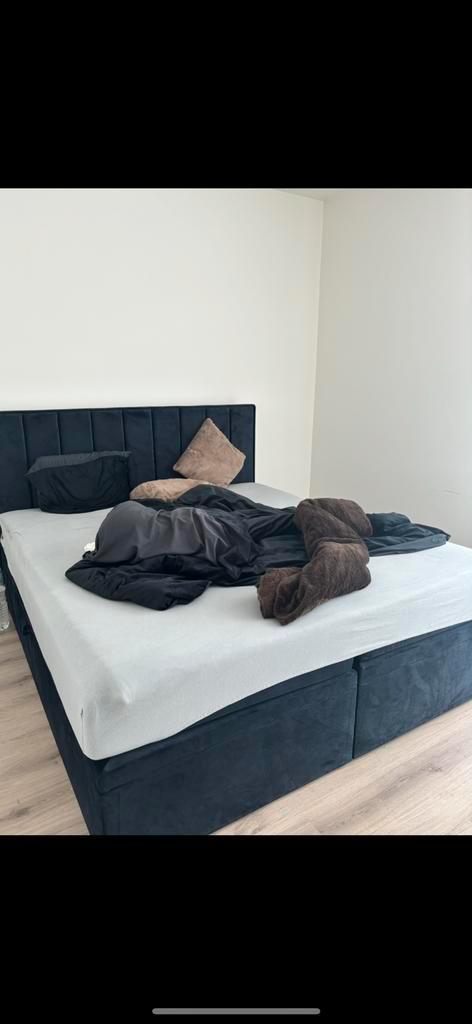 Te koop : Boxspringbed velvet stof, Huis en Inrichting, Slaapkamer | Boxsprings, Zo goed als nieuw, Tweepersoons, Ophalen
