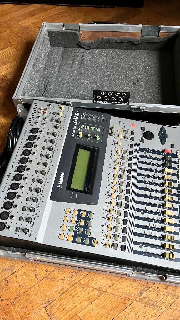 Table de mixage numérique 16 canaux Yamaha O1v, Musique & Instruments, Tables de mixage, Utilisé, 10 à 20 canaux, Entrée micro