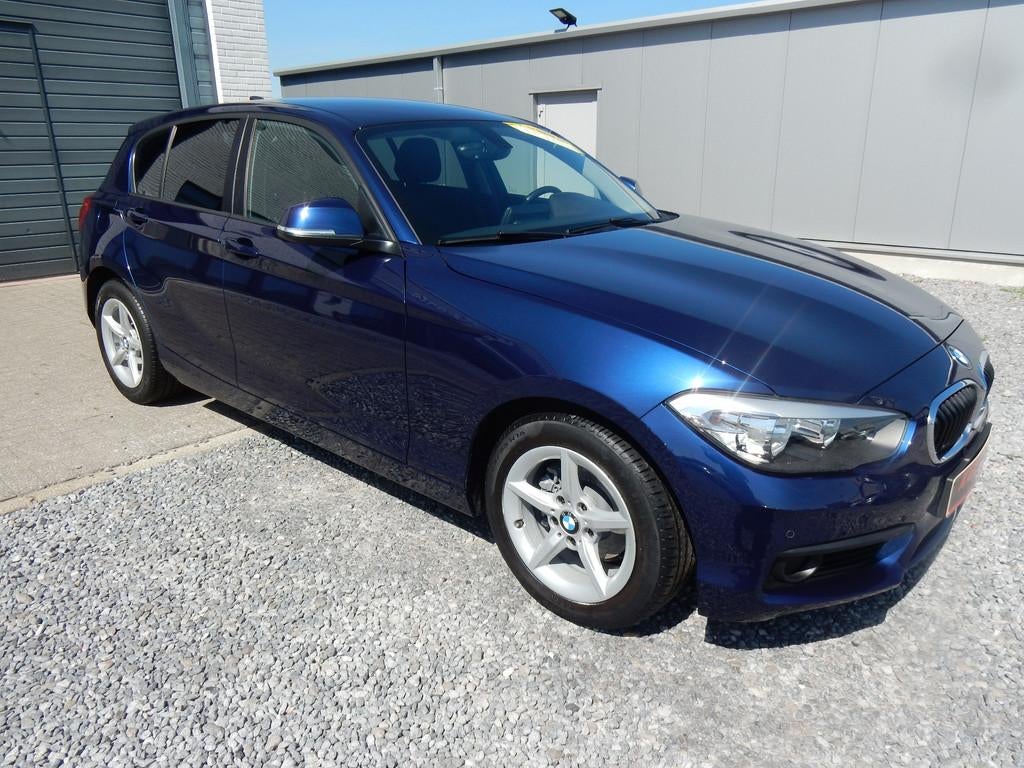BMW 1-reeks 116i GPS /sensoren v+a /speedlimit (bj 2019), Auto's, 1305 kg, Gebruikt, Euro 6, Blauw