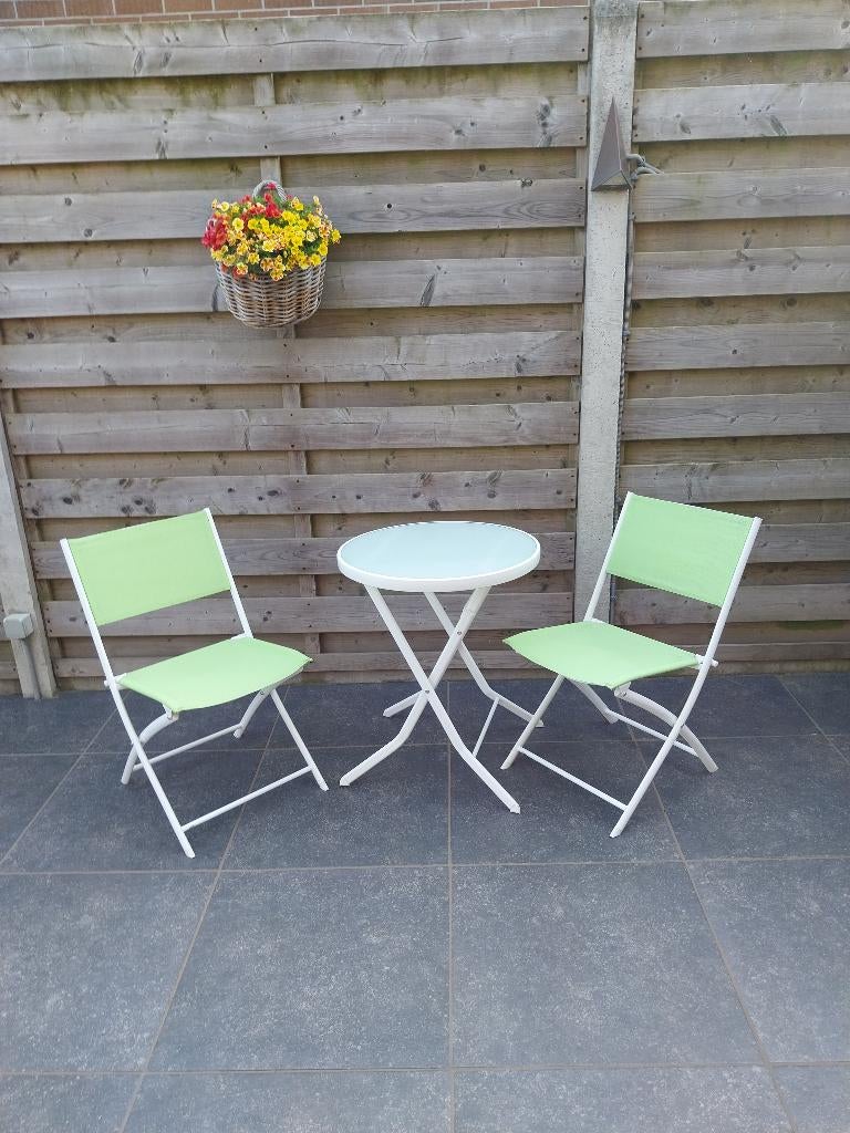 Bistroset. (2 stoelen + tafeltje)., Ophalen, Gebruikt
