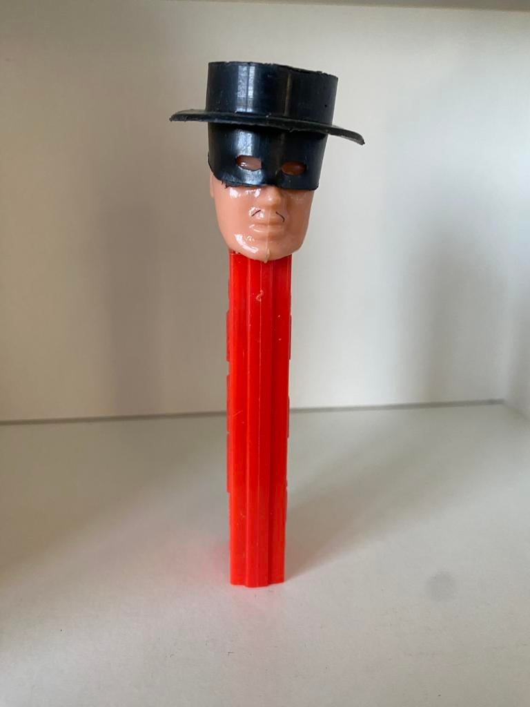 Pez vieux pas de pieds  zorro DBP 818.829, Collections, Jouets miniatures, Utilisé, Enlèvement ou Envoi