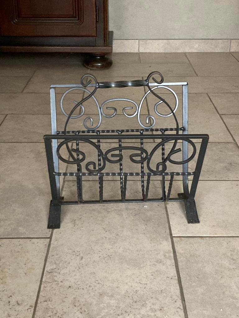 Retro krantenbak, Huis en Inrichting, Woonaccessoires | Krantenbakken en Lectuurbakken, Ophalen, Zo goed als nieuw