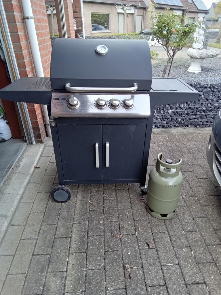 Gas BBQ, Ophalen