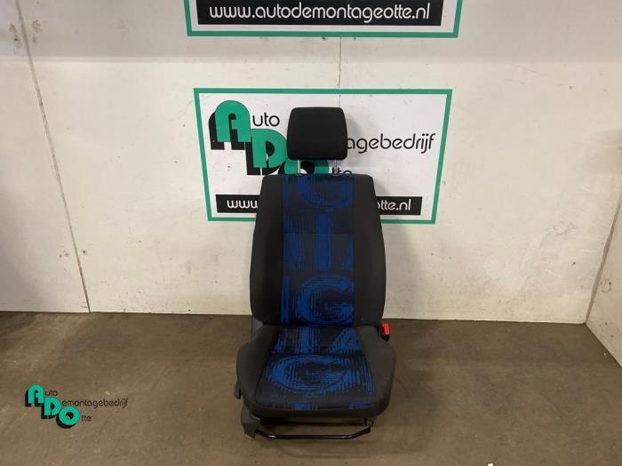 Stoel rechts van een Opel Agila (Agila 08-), Auto-onderdelen, Interieur en Bekleding, Opel, Gebruikt, 3 maanden garantie, Ophalen of Verzenden