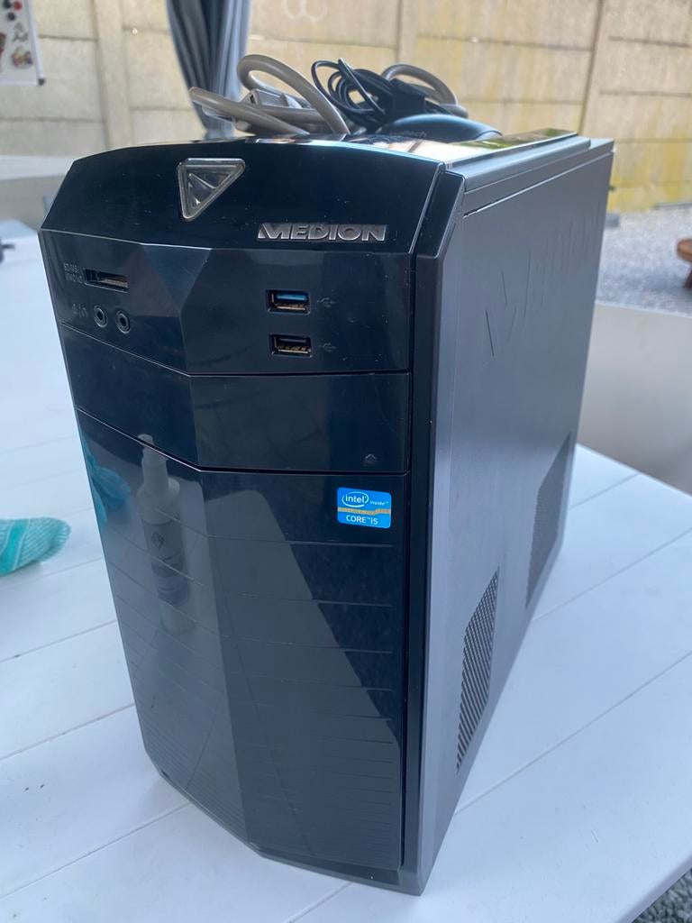 Goed werkende desktop win 11 pro, Computers en Software, Ophalen, Gebruikt, 3 tot 4 Ghz