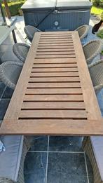 Tuintafel in afzelia, Ophalen