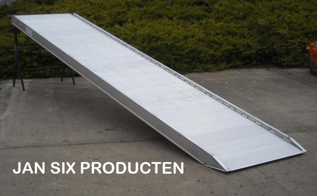 Alu. oprijplaat voor flightcases afmetingen 4400x1000x125 mm, Ophalen