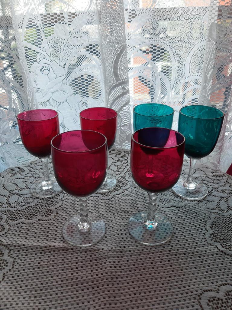 Verres anciens rouges verts, Collections, Verres & Petits Verres, Enlèvement ou Envoi