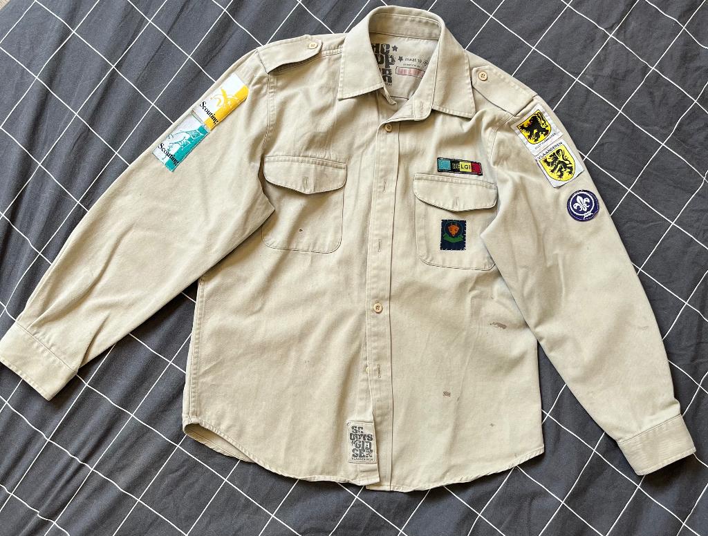 Uniforme de scout (Hopper), Enlèvement, Utilisé, Vêtements