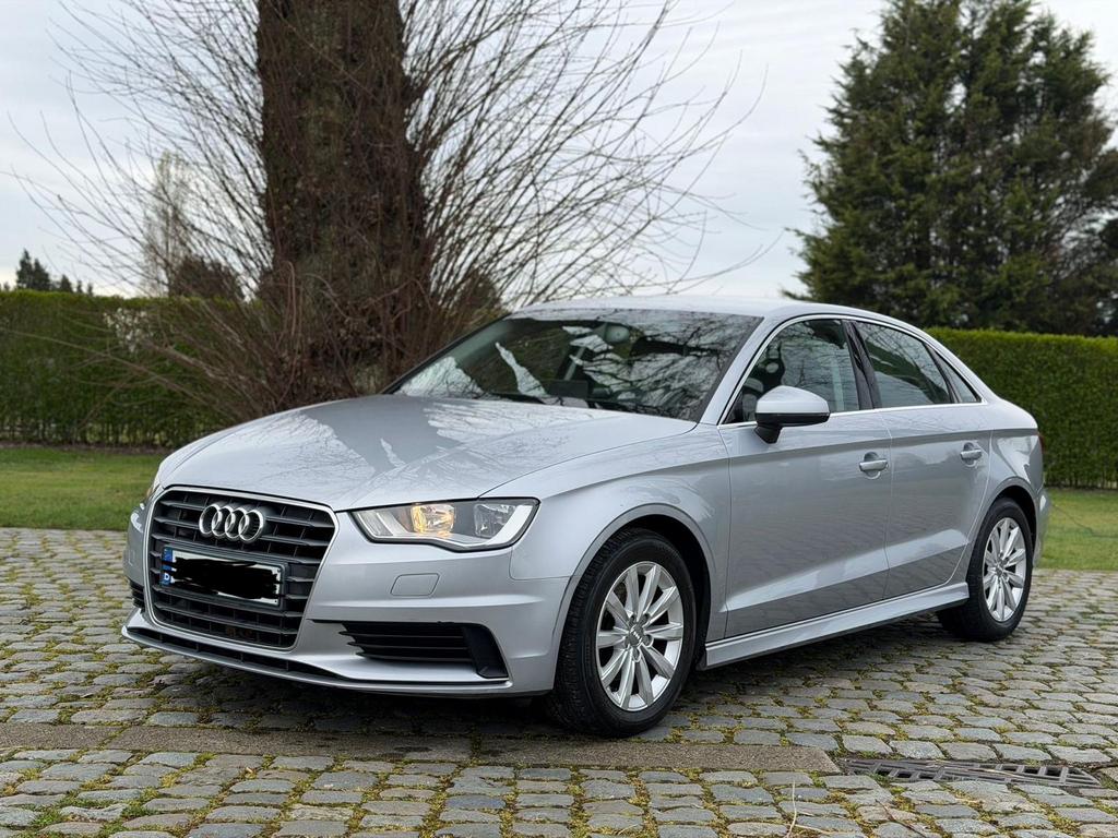 Audi A3 Sportback 1.6 TDI Limousine, Auto's, Audi, Voorwielaandrijving, Zwart, 4 cilinders, Parkeersensor