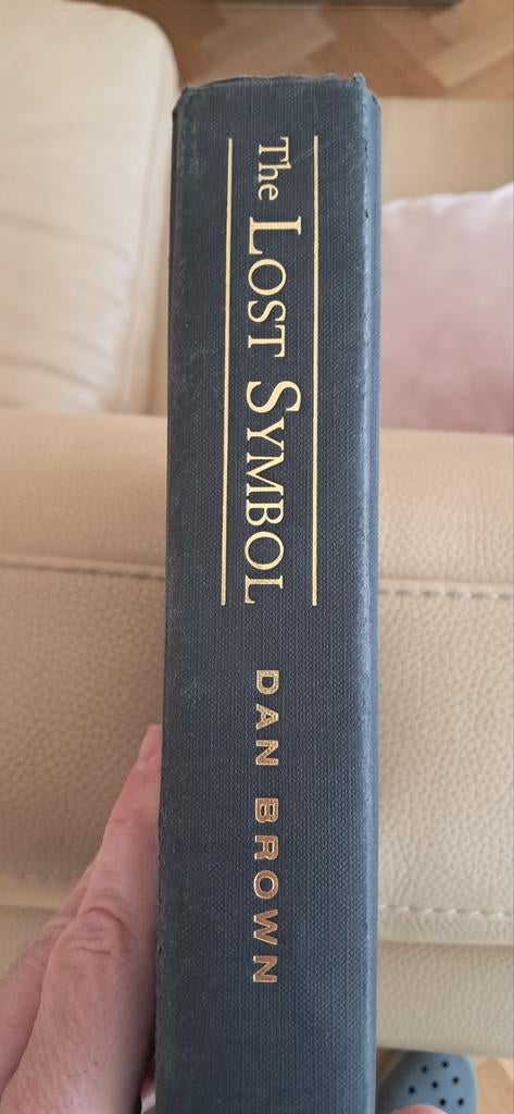 Le symbole perdu, Enlèvement