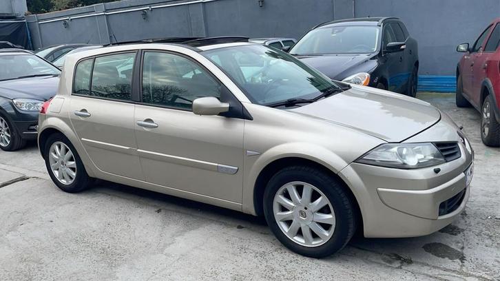 Renault Megane 2006 1.6i 16v TOP STAAT, Autos, Renault, Particulier, Mégane, Airbags, Air conditionné, Bluetooth, Verrouillage central