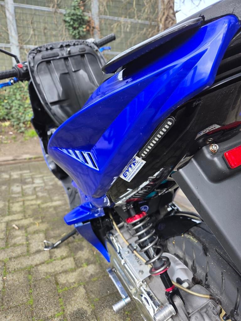 Nitro klasse A, Motos, Enlèvement