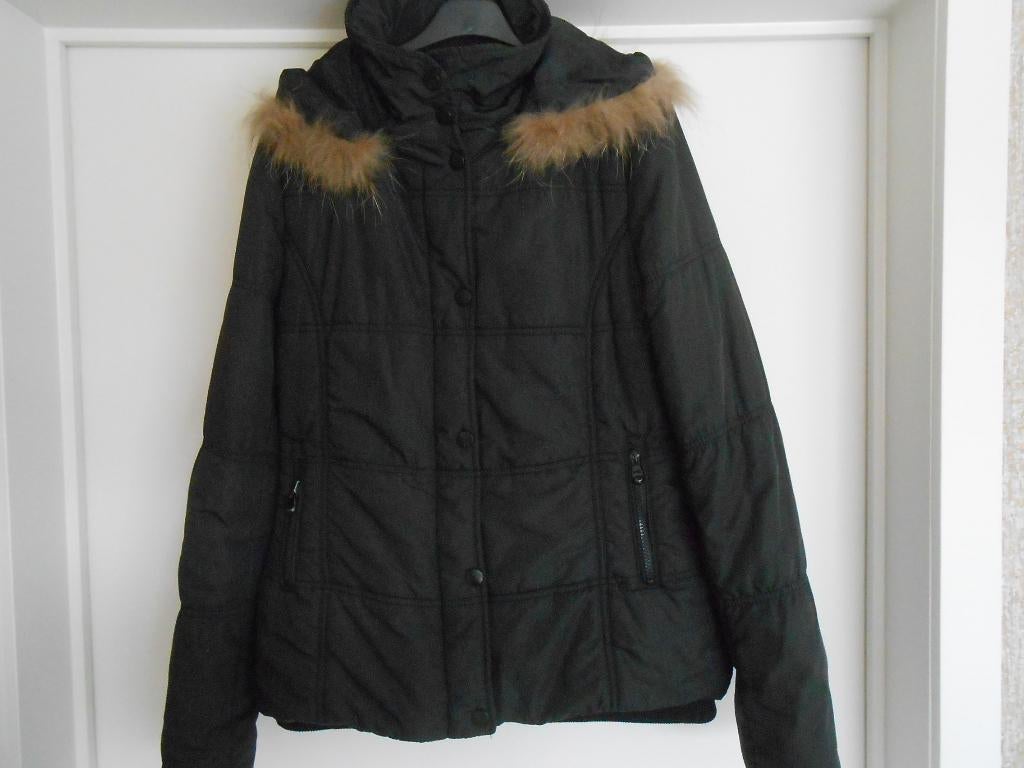 Beau blouson chaud pour femme - noir - M 42, Vêtements | Femmes, Vestes | Hiver, Enlèvement, Comme neuf, Taille 42/44 (L), Noir