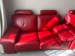 Fauteuil rouge en cuir a vendre 2 places, Maison & Meubles, Moins de 150 cm, Banc droit, Enlèvement, Utilisé