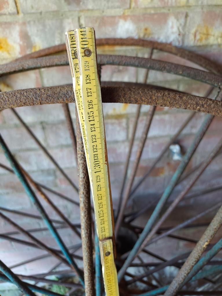 Grote wielen, Ophalen