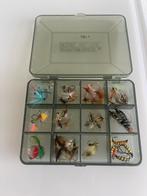 Doos met 50 vliegen, Ophalen of Verzenden, Zo goed als nieuw