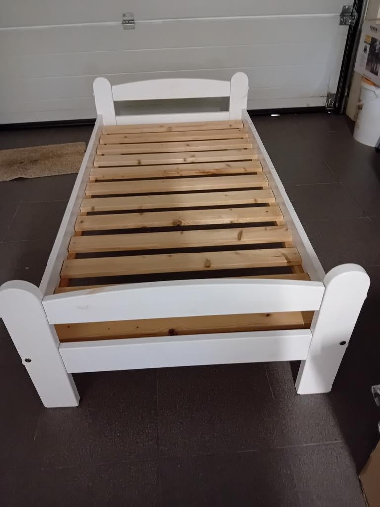 Lit pour tout-petit BLANC, Maison & Meubles, Enlèvement, Blanc