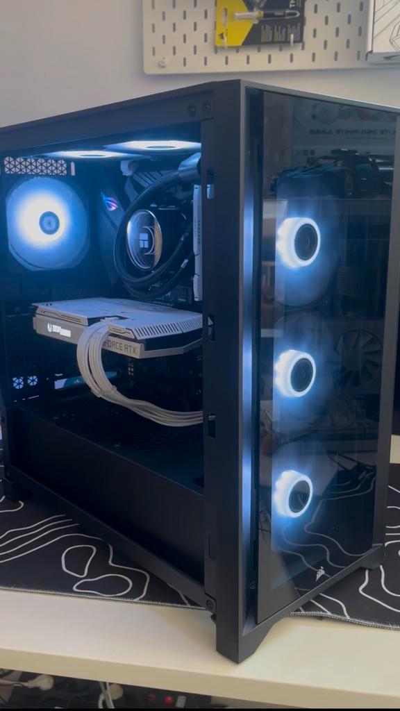 PC de jeu blanc : RTX 3070, Informatique & Logiciels, Ordinateurs de bureau, Comme neuf, 4 Ghz ou plus, SSD, 16 GB, Avec carte vidéo