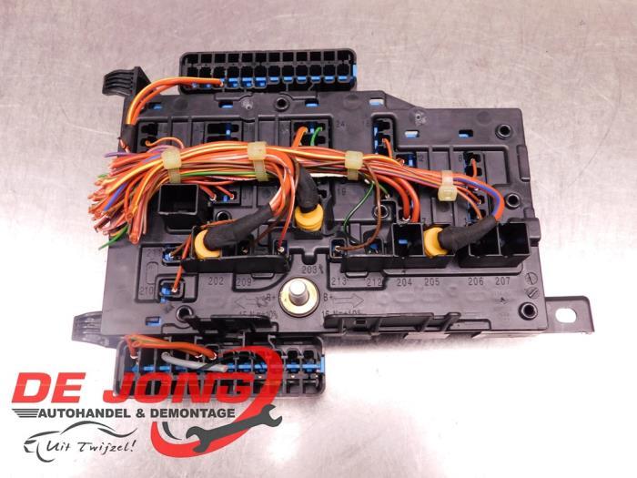 Boîte à fusibles d'un BMW X1, -, 3 mois de garantie, Utilisé, -