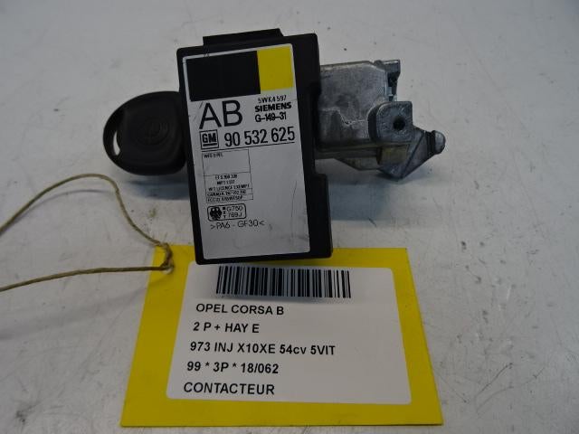 CONTACTSLOT Opel Corsa B (73 / 78 / 79) (90532625), Auto-onderdelen, Overige Auto-onderdelen, Opel, Gebruikt