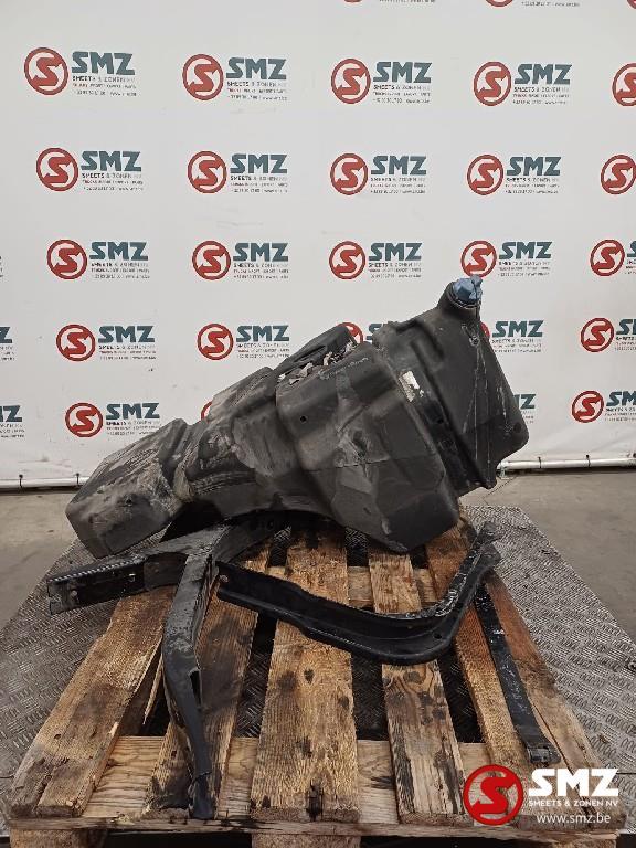 Occ Réservoir AdBlue 90L + supports DAF, Autos : Pièces & Accessoires, Pièces camion, DAF, Systèmes à carburant, Utilisé