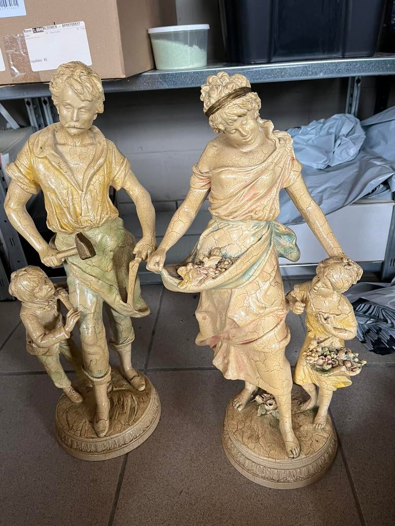 Beelden replica Auguste Moreau, Ophalen