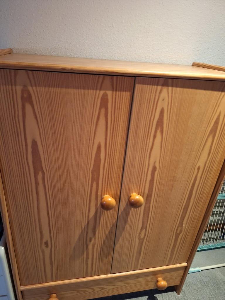 Houten boekenkastje, Ophalen