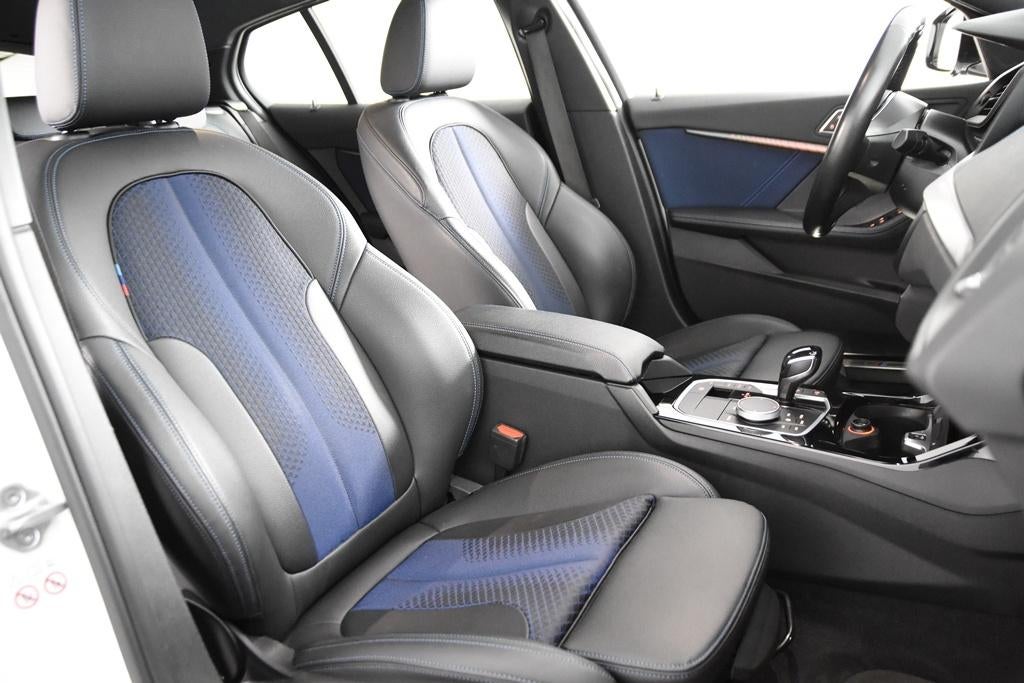 BMW 118i M-Sport *Leer*Navigatie*Camera*Stoelverwarming*, Autos, BMW, Achat, Entreprise, Commande vocale, Entretenue par le concessionnaire