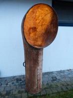 Antieke scheepsluchtschacht met lamp, Ophalen