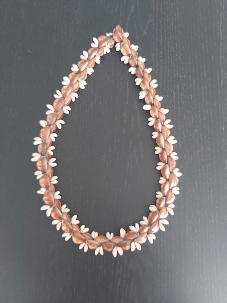 Hele decoratieve zware vintage cowrie schelpen ketting, Maison & Meubles, Accessoires pour la Maison | Autre, Comme neuf, Enlèvement ou Envoi
