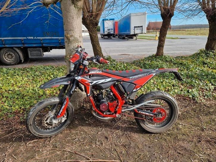 2025 Beta RR50 track, Vélos & Vélomoteurs, Vélos & Cyclomoteurs Autre, Comme neuf, Enlèvement