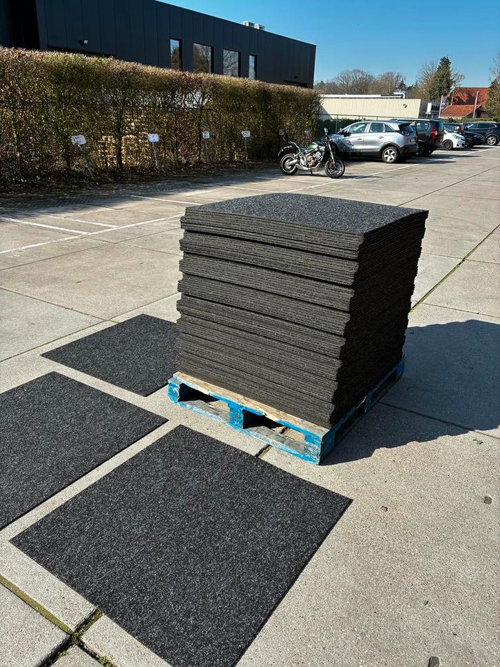 5000 m2 de moquette/sol, Antiquités & Art, Tapis & Textile, Enlèvement