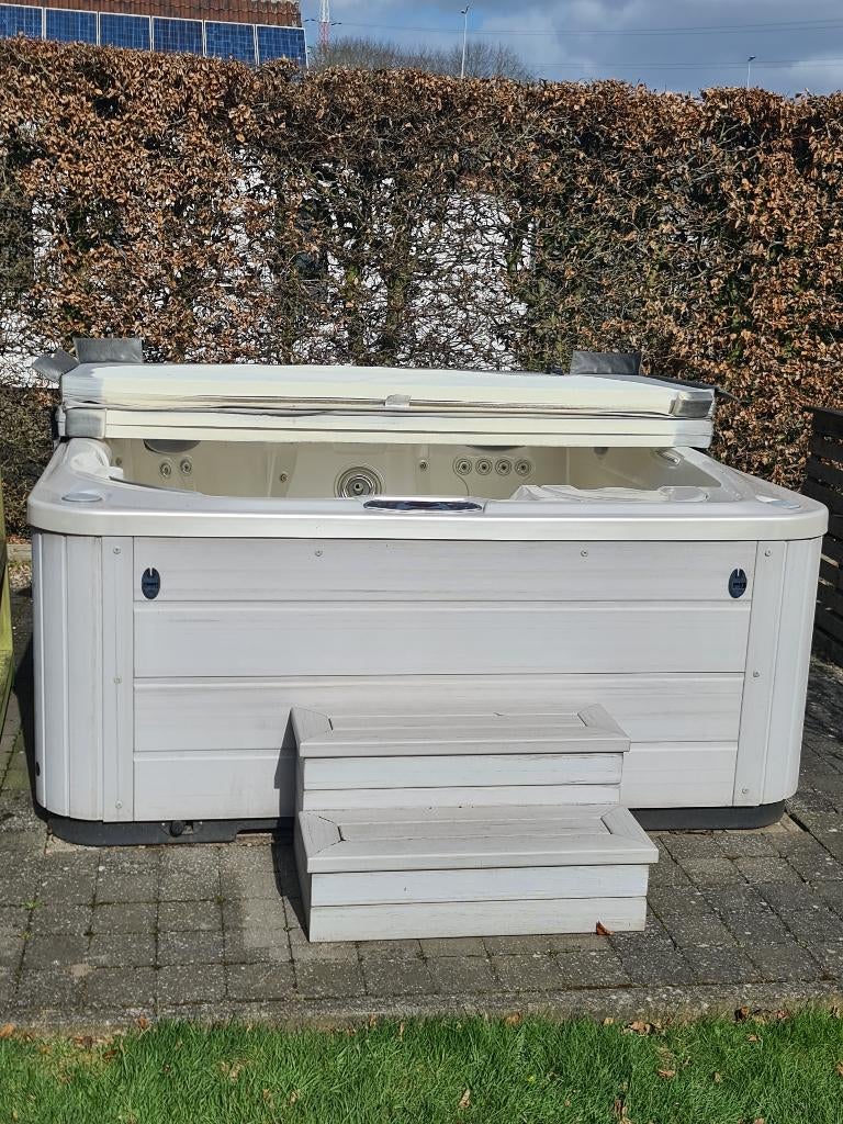 Jacuzzi hotspring Limelight te koop, Jardin & Terrasse, Bains à remous et Spas, Enlèvement, Utilisé, Escalier, Fixé