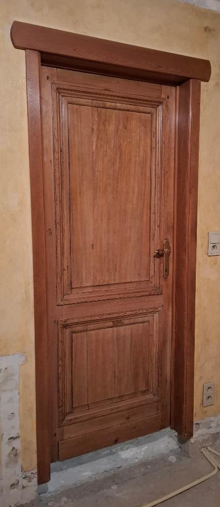 Oude rustieke deur, Ophalen, Gebruikt