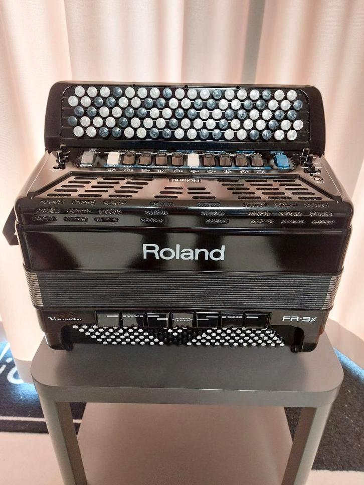 Roland FR-3Xb digitale V-accordeon met MIDI, Muziek en Instrumenten, Accordeons, Zo goed als nieuw, Knopaccordeon, 120-bas, Ophalen