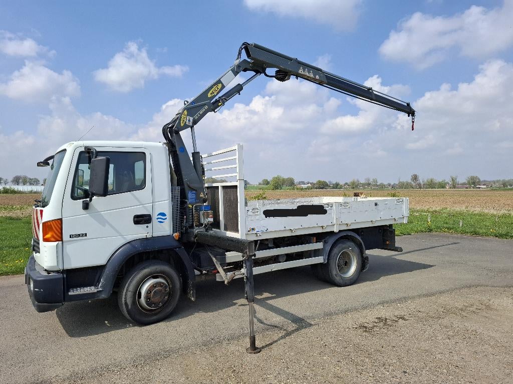 Vrachtwagen Nissan Atleon, Autos, Camions, Entreprise, ABS, Radio, Attache-remorque, Autres marques, Diesel, Euro 4, 2 portes