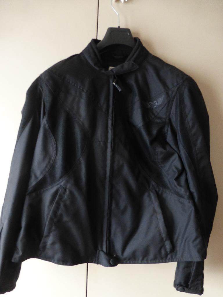 DMP zwarte motorjas, tussenseizoen, zomer voor dames T: 44, Motoren, Kleding | Motorkleding, Dames, Nieuw zonder kaartje, Ophalen of Verzenden