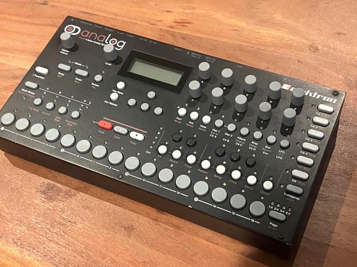 Elektron analog four, Muziek en Instrumenten, Synthesizers, Zo goed als nieuw, Ophalen of Verzenden