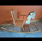 Cheval à bascule ancien, Enlèvement