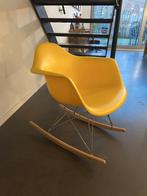 Gele schommelstoel in de stijl van Vitra Eames, Huis en Inrichting, Ophalen, Zo goed als nieuw, Eén
