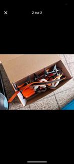 Crampons Alpi petzl acier Vasak neuve, Enlèvement ou Envoi